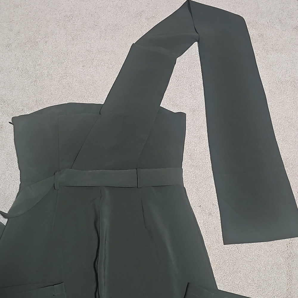 Elegant Dark Green One-Shoulder Jumpsuit
